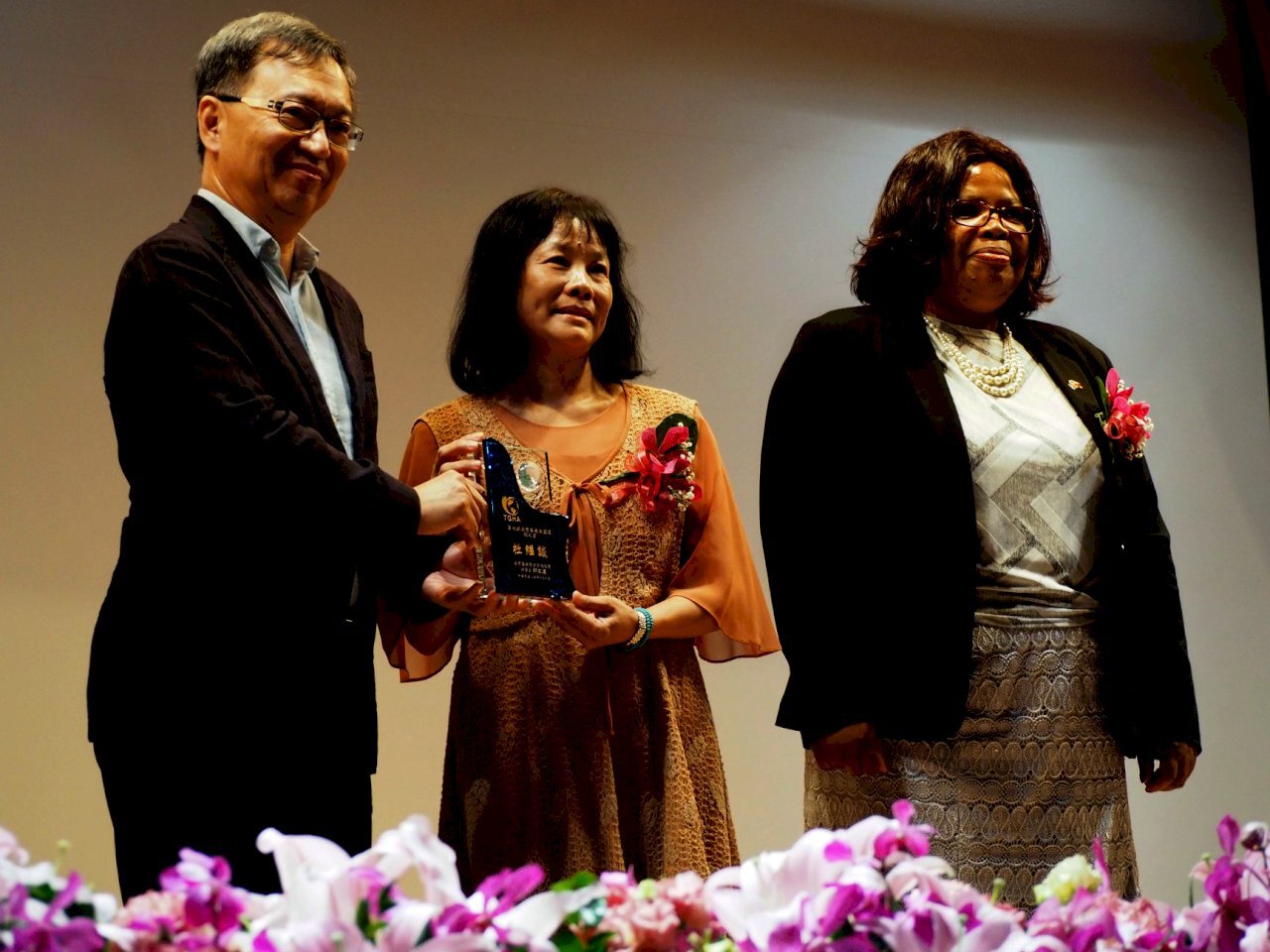 Remise du Prix aux modèles du personnel médical (photo RTI)