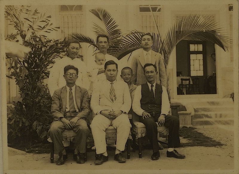 L'écrivain taiwanais Lai Ho et ses proches (source Wikipedia)