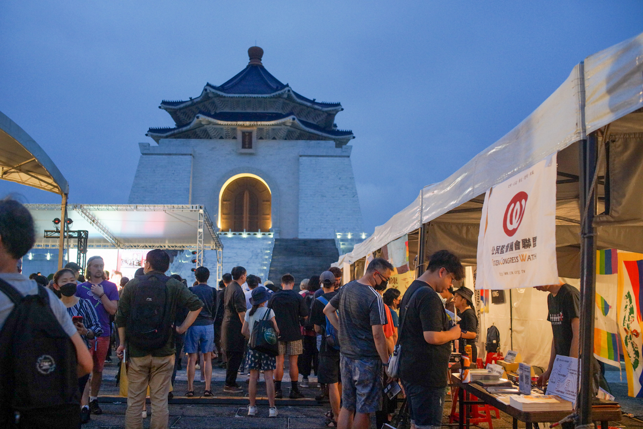 C'est au pied du Mémorial Chiang Kai-Shek à Taipei que s'est déroulée dimanche 4 juin la 34e commémoration de la répression des manifestations étudiantes de la Place Tian'anmen en 1989 (photo Sasa / RTI)