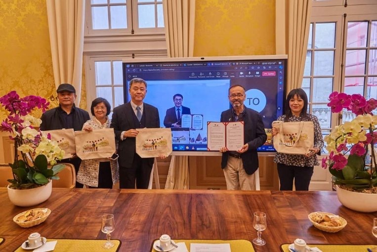 OEPAT : péripéties de la campagne électorale, jumelage Tainan-Béziers